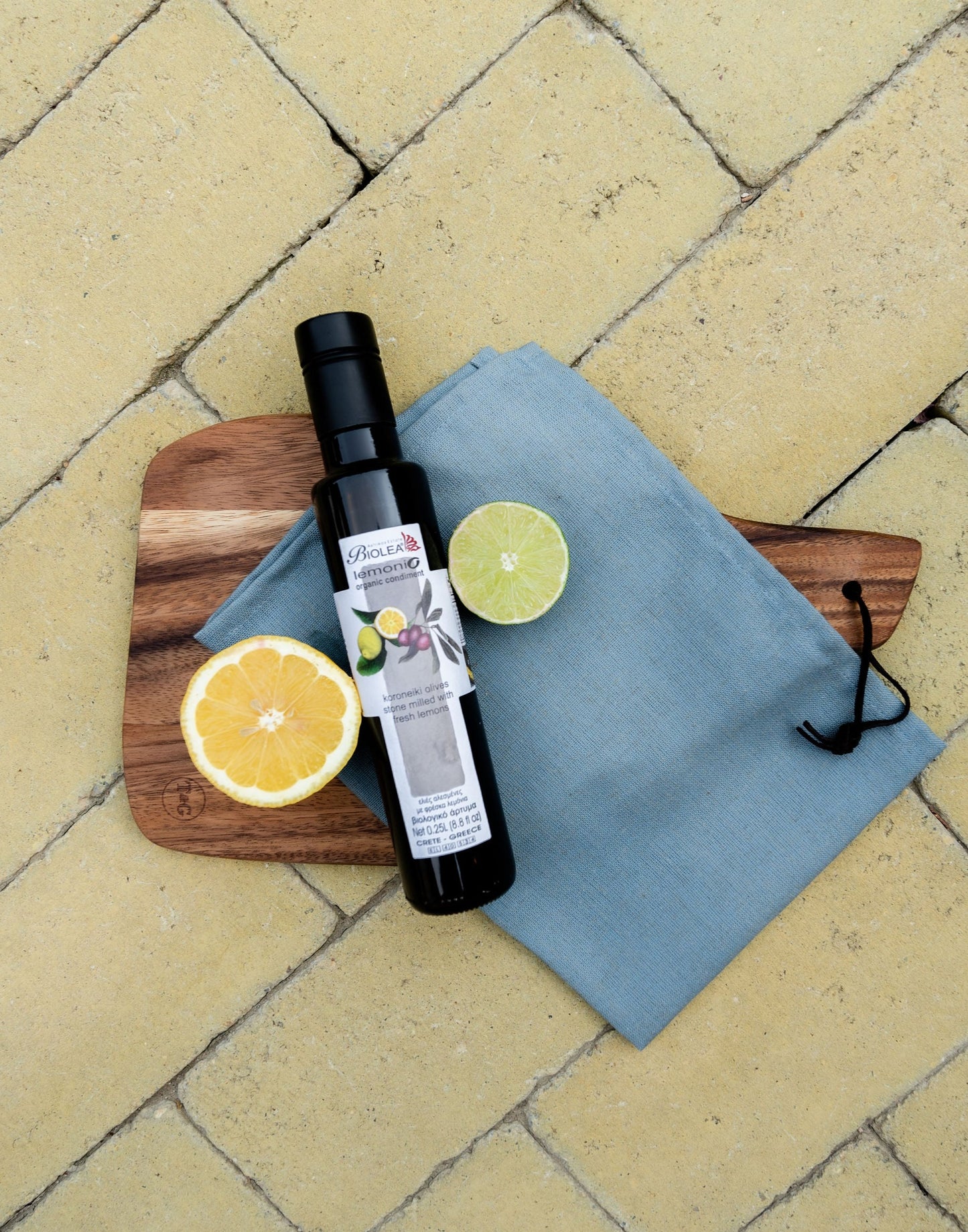 Bio-organikus, , prémium minőségű citromos olívaolaj Krétáról, 250 ml, üveg
