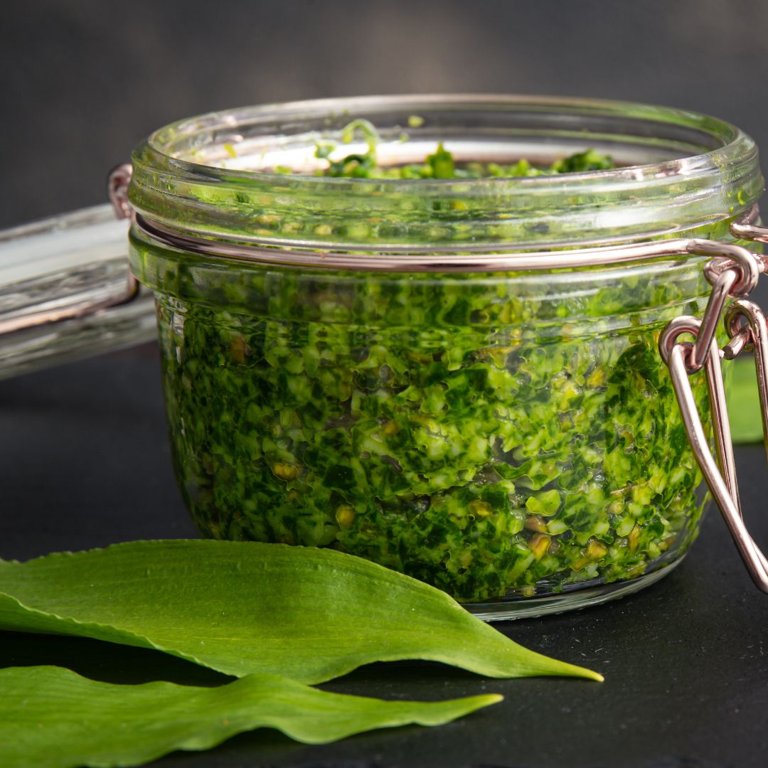 Medvehagyma pesto