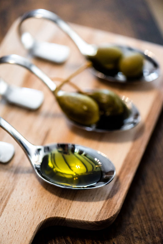 Milyen típusú olívaolajok léteznek? Útmutató az extra szűztől a pomace olajig